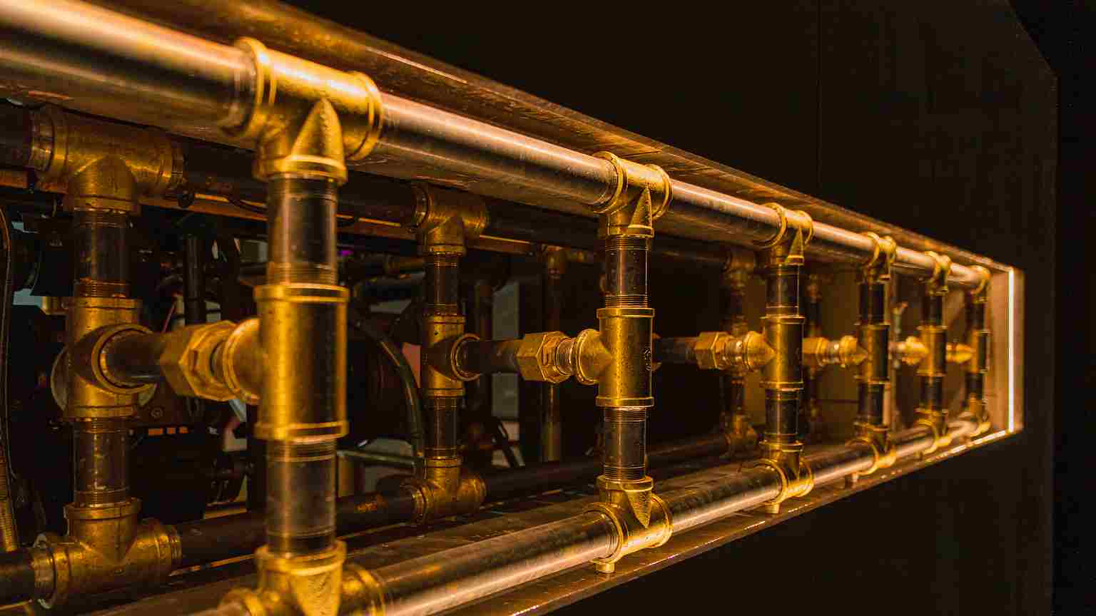 The Enterprise Agent Plumbing Race: Ampersand and Restate Fund the Read-Write Layer